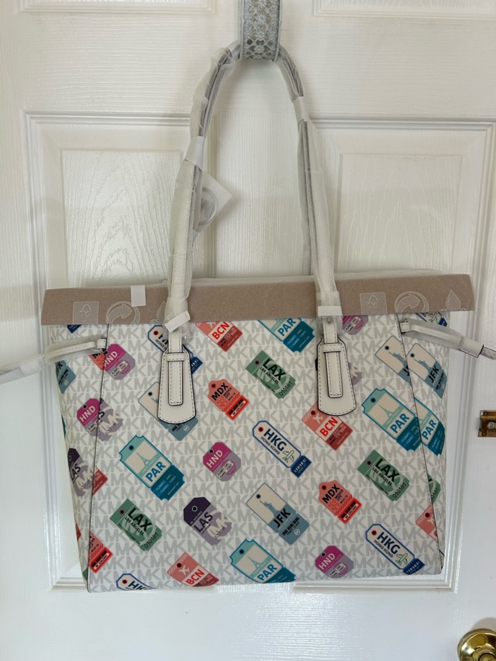 Michael Kors Tote with Multicolor Luggage Tag Print - Picture 2 of 7